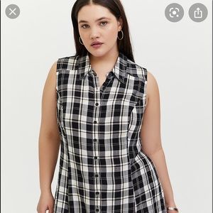Torrid black herringbone twill tunic